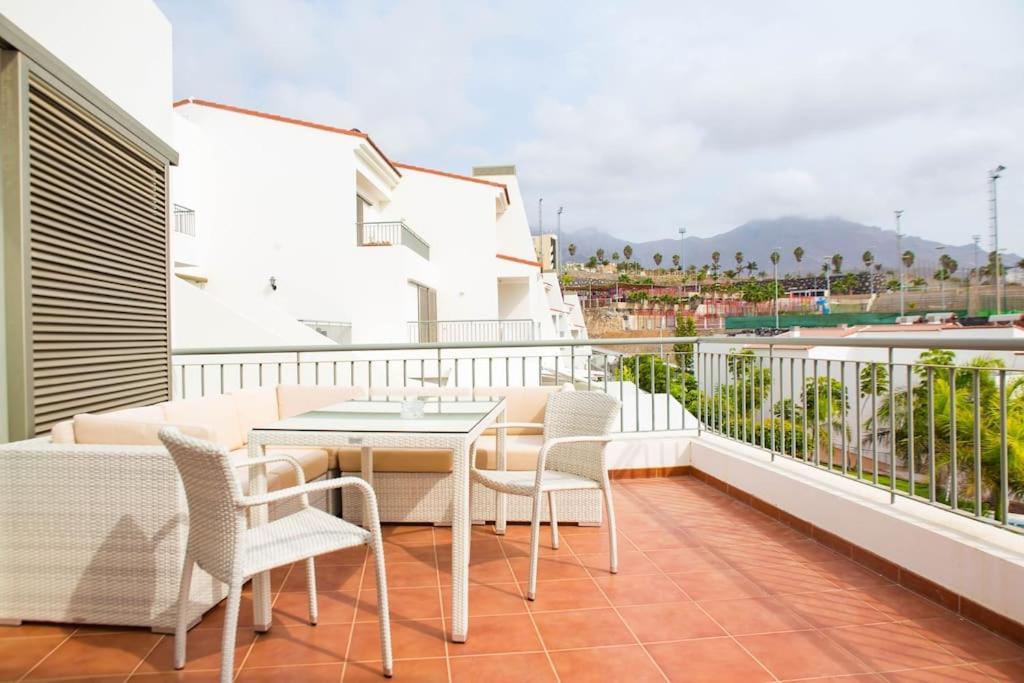 2 Bedrooms Apartment In Magnolia Golf Resort, La Caleta 아데제 외부 사진